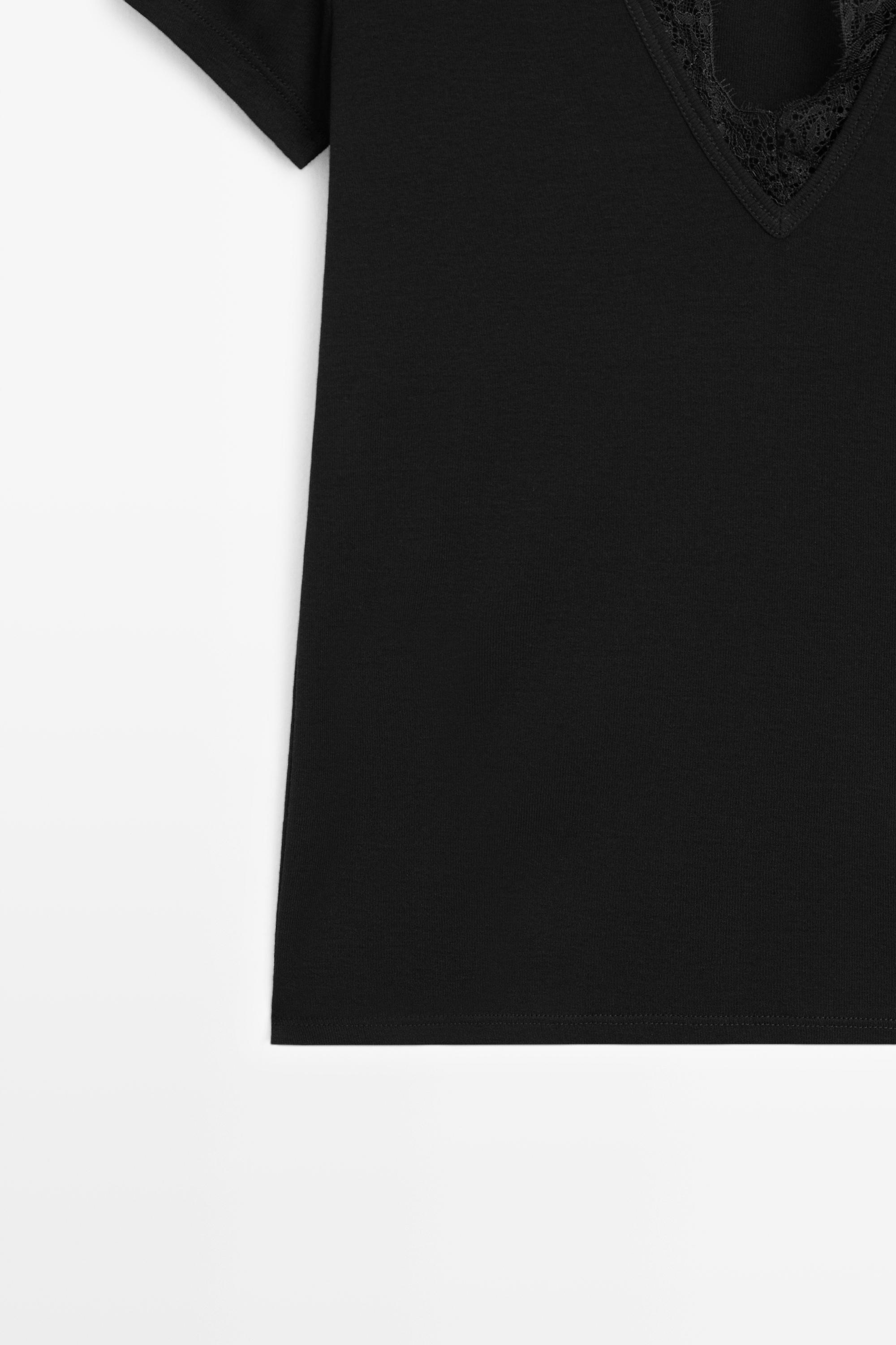 V-neck T-shirt with lace detail
